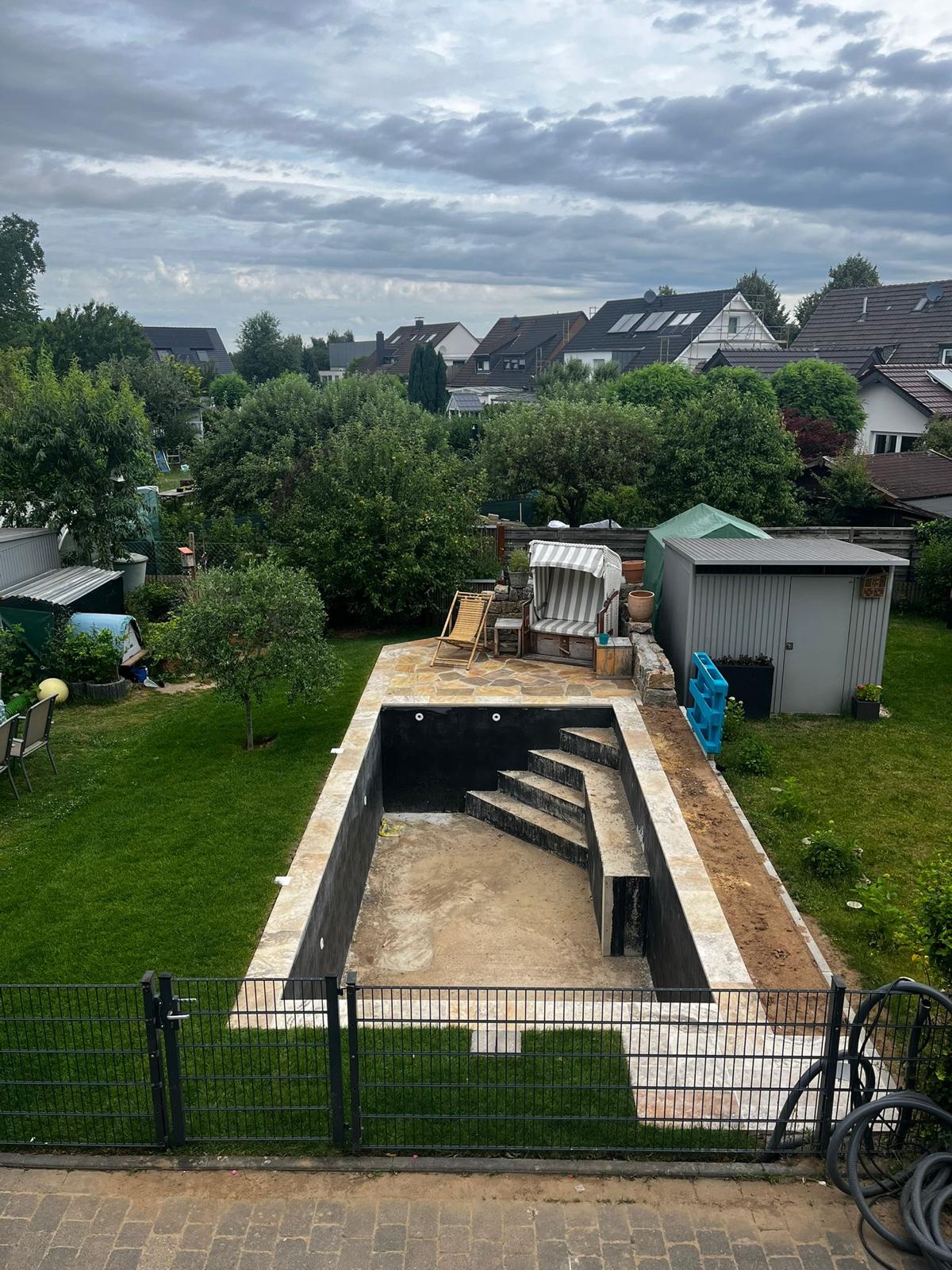 027_moderner-betonpool-koeln-design